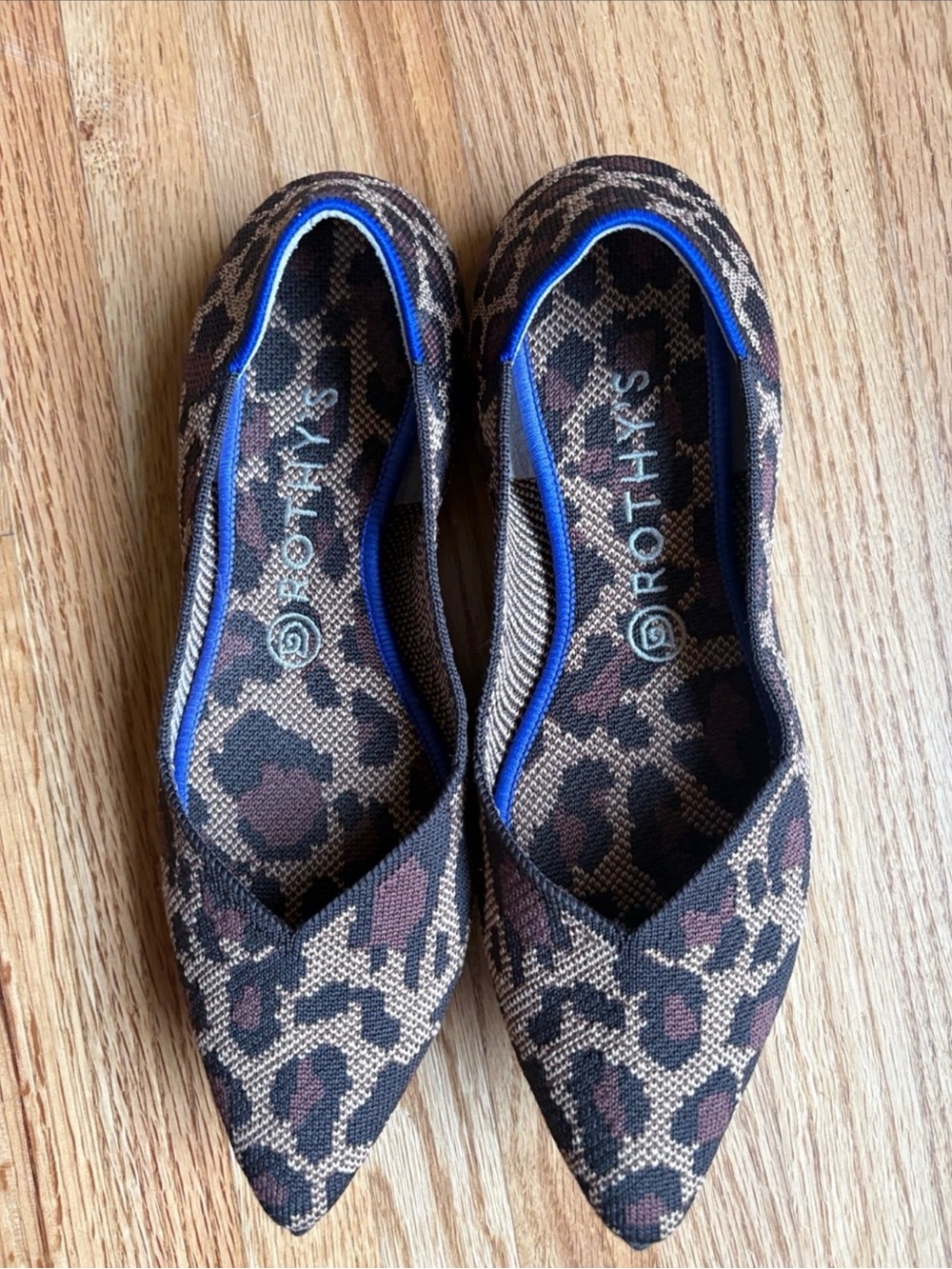 Rothy’s 9.5 Leopard Print Pointed Toe Women's Flats - Brown
Fits like a 9
